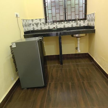 One Love Guest House Morjim Luaran gambar