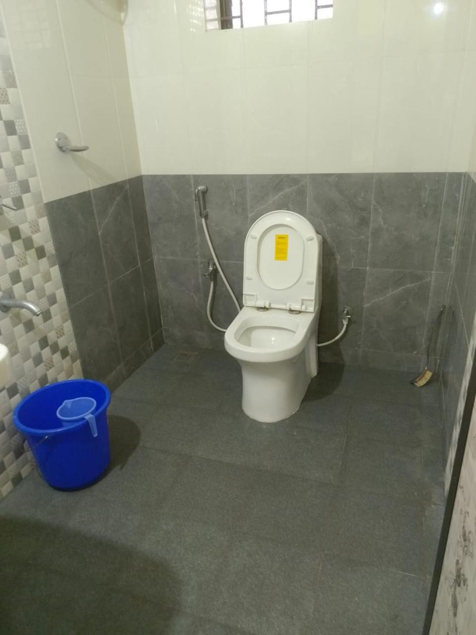 One Love Guest House Morjim Luaran gambar
