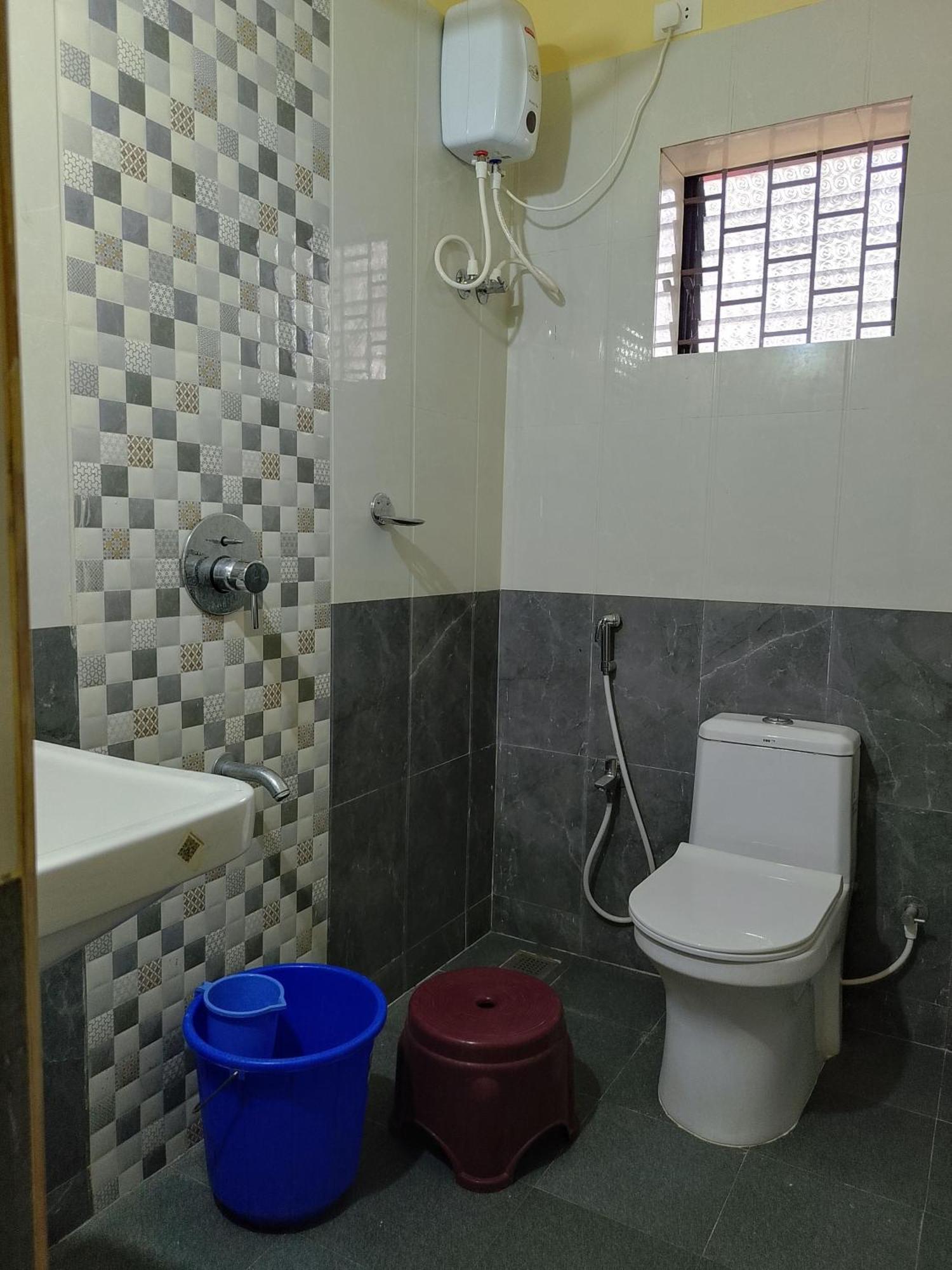 One Love Guest House Morjim Luaran gambar