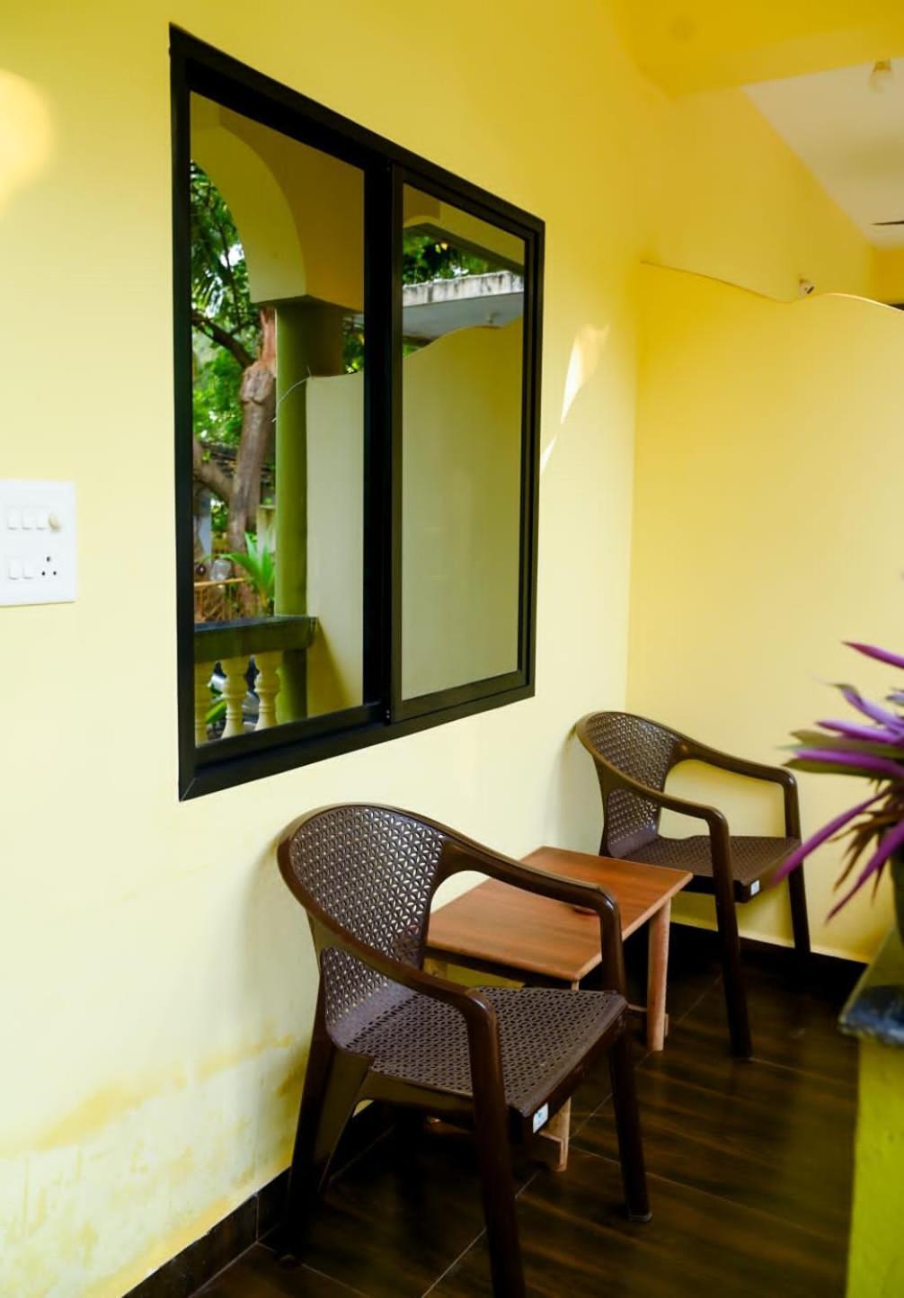 One Love Guest House Morjim Luaran gambar